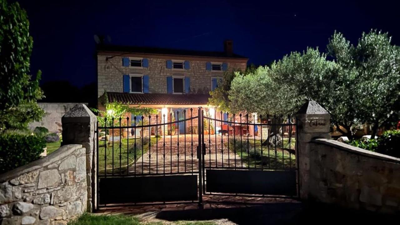 Farmhouse Cubani Bale Esterno foto